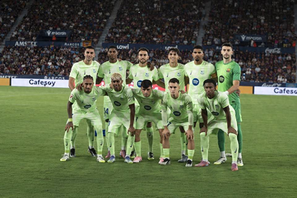 欧文和东契奇微笑……然后一切都变了